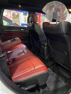 جیپ گراند شیرۆکی